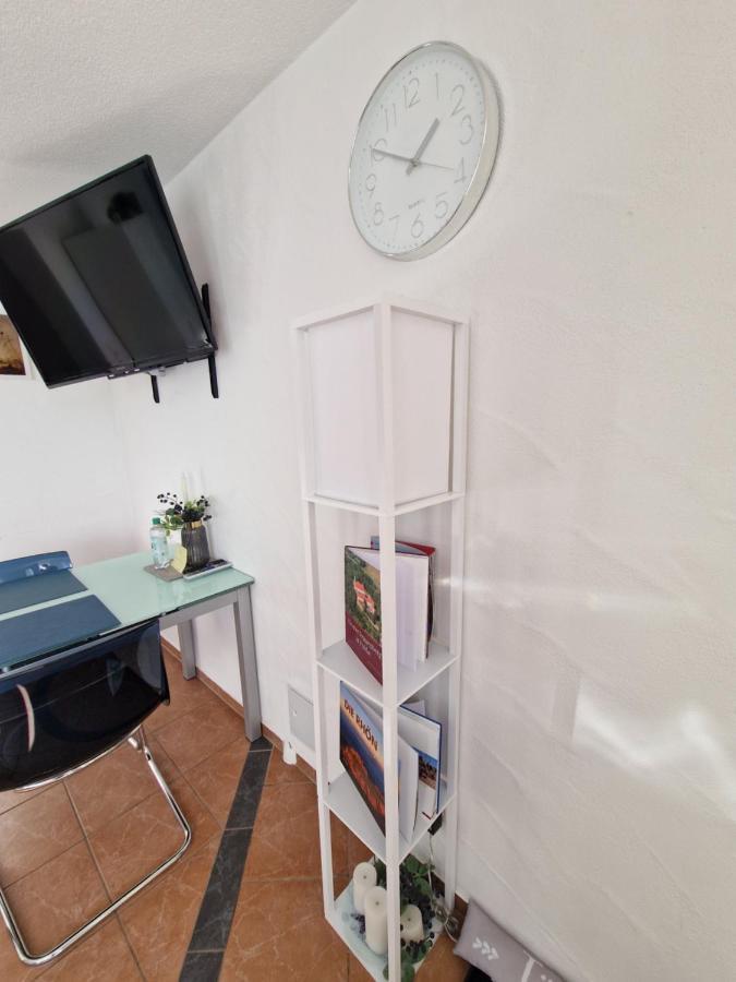 Ferienwohnung Am Sonnigen Haimberg Fulda Bagian luar foto